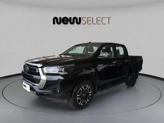 TOYOTA HILUX 2.8 D-4D TURBO DIESEL CD SRX 4X4 AUTOMÁTICO